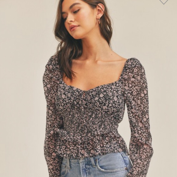 Smocked floral top - Picture 2 of 4